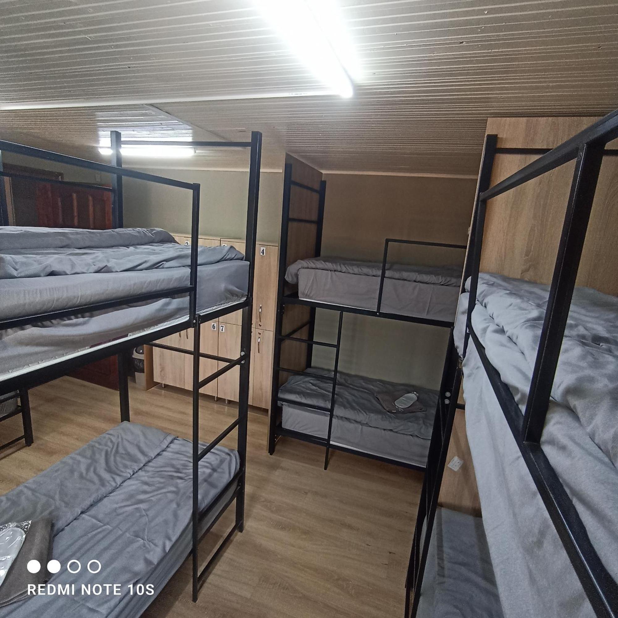 Friends Hostel Chisinau Luaran gambar